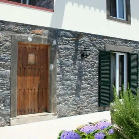 Casa Dos Serroes Дом отдыха Кальета